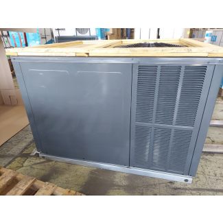Goodman 2.5 Ton 13.4 SEER2 60,000 BTU Gas Package Unit - Scratch & Dent – Minimal Damage - GPGM33006031-PU00112