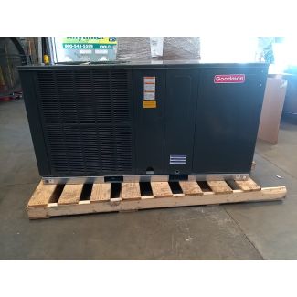 Goodman 4 Ton 13.4 SEER2 Package Heat Pump Unit - Scratch & Dent – Minimal Damage - GPHH34831-PS-PU00013