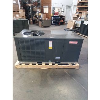 Goodman 2 Ton 13.4 SEER2 Dedicated Horizontal Packaged Air Conditioner - GPCH32441